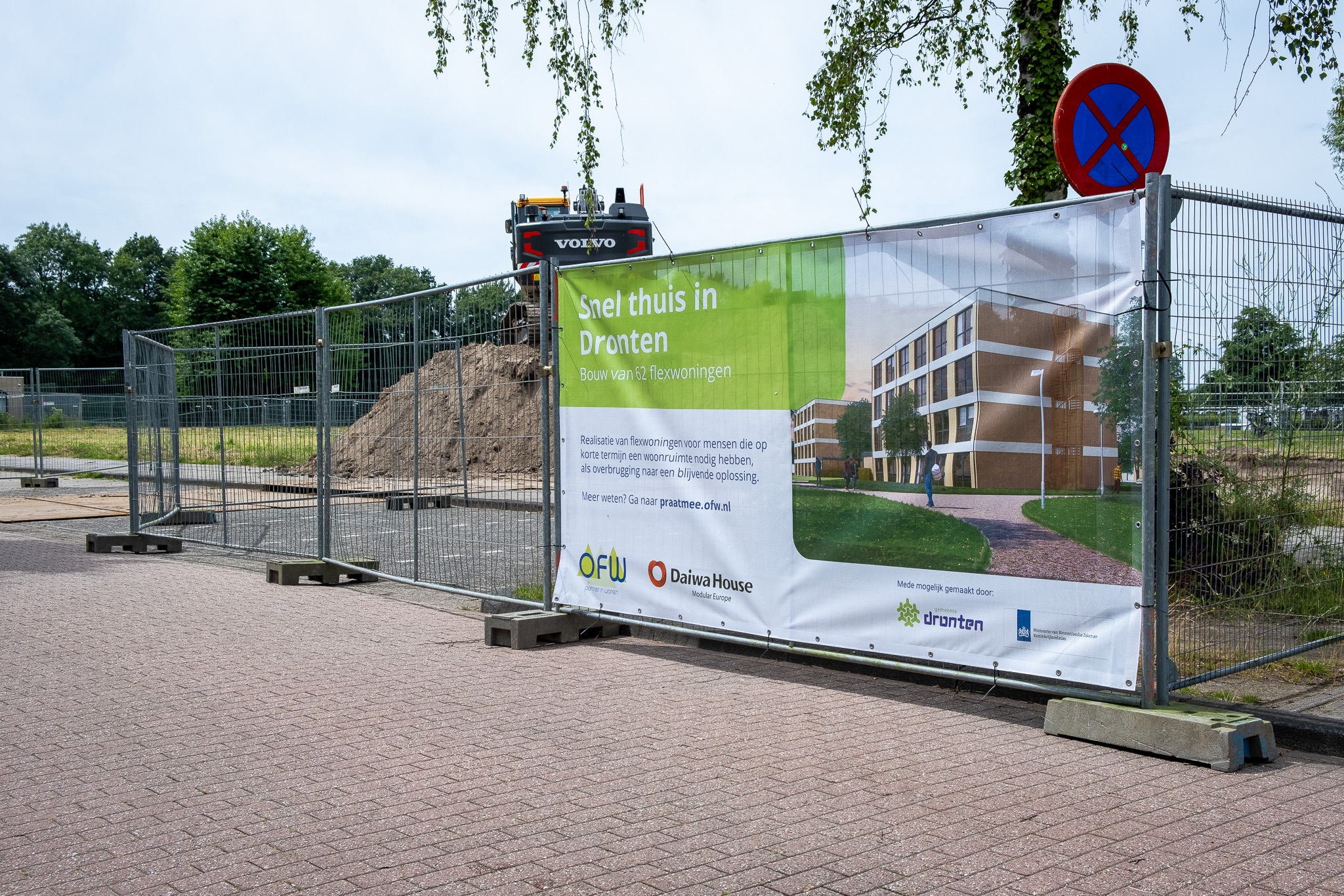 De bouwplaats aan de Educalaan wordt ingericht!